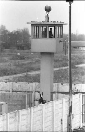 Wachturm am Finkenkruger Weg nahe Bahnhof Staaken