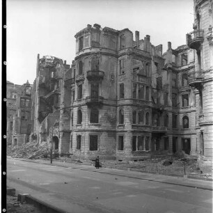 Negativ: Ruine, Luitpoldstraße 19, 1950
