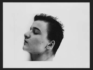 Profil : Gesicht eines jungen Mannes im Profil, schlafend