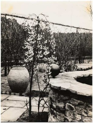 Garten Charell, Potsdam-Sacrow: Schöpfbrunnen