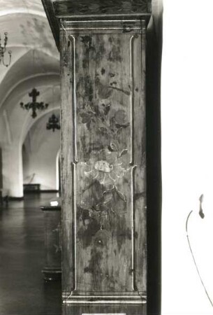 Eintüriger Kleiderschrank mit Darstellung von Jakob und Rahel