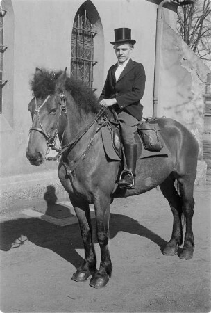 Osterreiter in Wittichenau. : Křižer w Kulowje.