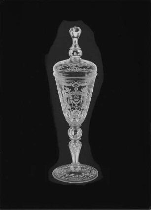 Deckelpokal (mit Medaillon und Laub- und Bandelwerk) aus Schloß Moritzburg