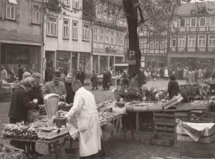 Foto: Einbeck, Hallenplan, Wochenmarkt