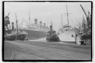 Queen Mary (1936), Cunard.- The British & North America Royal Mail Steam Packet Company, Cunard Steamship Company Ltd., Cunard Line Ltd., Liver