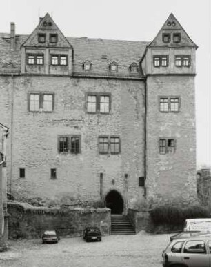 Schloss Rochsburg, Vorhof mit Durchgang zur Kernburg