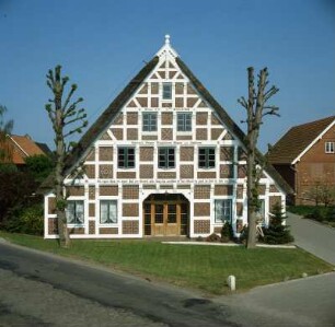 Altes Land. Mittelnkirchen : Altes Land. Mittelnkirchen. Vollbauernhof (1717) von Heinrich und Margarethe Rieper