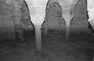 Saint-Pierre — Krypta
