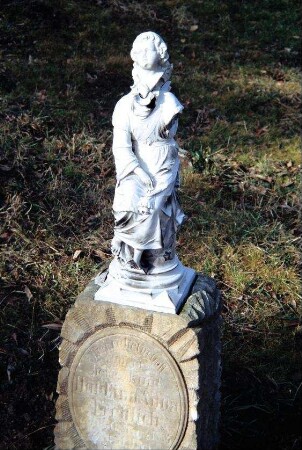 Grabstein mit Figur