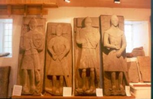 Iona. Iona Abbey. Grabplatten Im Museum der Abteikirche