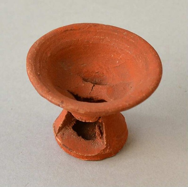 Clay vessel (miniature)