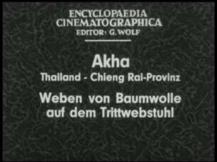 Akha (Thailand, Chieng Rai-Provinz) - Weben von Baumwolle auf dem Trittwebstuhl