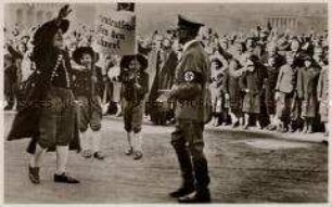 Adolf Hitler beim Einzug der Deutschen Truppen in Wien