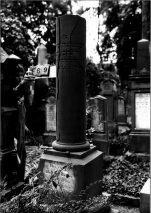 Grabstein 169