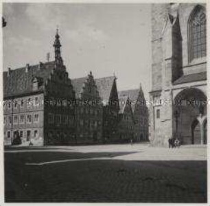 Dinkelsbühl, Weinmarkt, Portal der Kirche St. Georg
