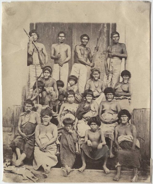 Photo de groupe de "Botokuden" (Krén, Krenák)