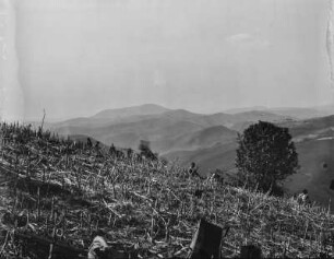 Berglandschaft : Die bergige Landschaft Ruandas