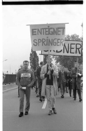 Kleinbildnegativ: Demonstration von Studierenden, 1967