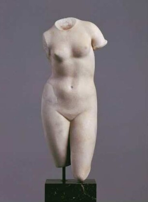 Torso einer Statuette im Typus der Aphrodite von Knidos