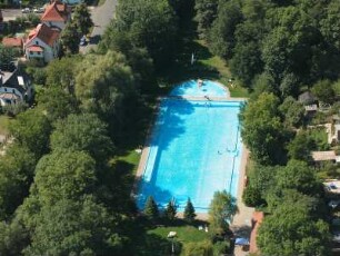 Stadtilm : Schwimmbad