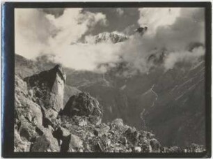 Blick in den Coocó-Kessel mit Illampú