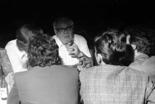 24. Tagung 1974 Chemiker; Studentenabend mit den Nobelpreisträgern: Tisch mit Werner Forßmann