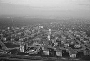 Luftaufnahme, Blick von Süden auf die Paul-Hertz-Siedlung. Berlin-Charlottenburg-Nord, Reichweindamm