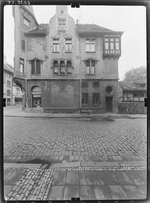 Quedlinburg, August-Wolf-Straße (Heiligegeiststraße). Wohn- und Geschäftshaus (um 1904). Straßenfront