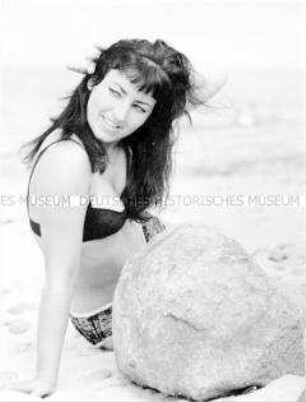 Porträt einer Frau am Strand