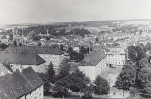 Werdau, Blick vom Turm der Bonifatius-Kirche nach Osten über die Stadt zum Steinpöhl