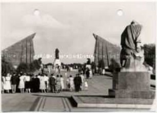Berlin, Treptow, Sowjetisches Ehrenmal