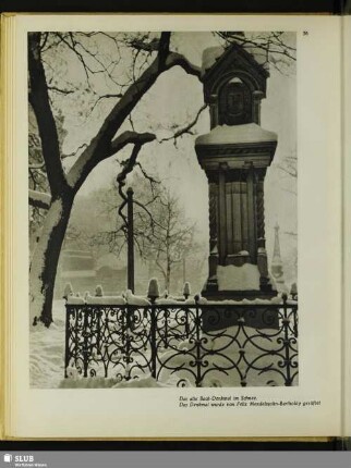 Das alte Bach-Denkmal im Schnee. Das Denkmal wurde von Felix Mendelssohn-Bartholdy gestiftet