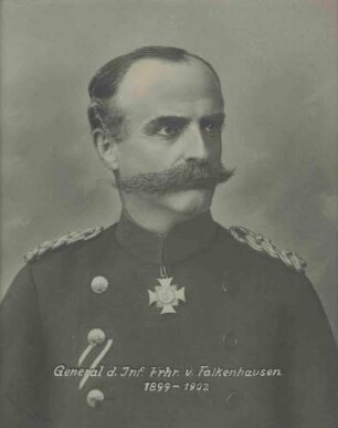 Freiherr Ludwig von Falkenhausen, Generalleutnant der Infanterie, Kommandeur des XIII. Armeekorps von 1899-1902 in Uniform mit Orden, Brustbild in Halbprofil