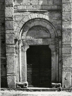 Teil der Fresken i. d. Apsis der rom. Kirche San Nicolao