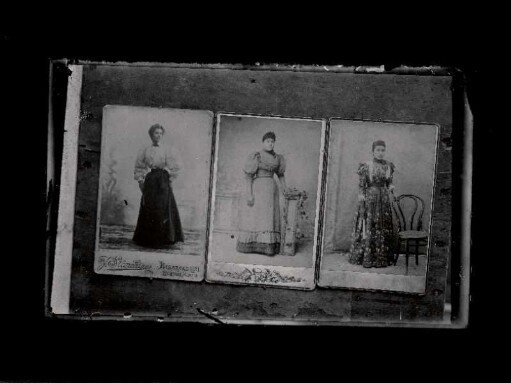 [103]: Frauenporträts in Privaträumen und im Fotoatelier