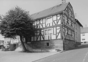 Fachwerkhaus (Fachwerkhaus); Burghaun, Althöfer Weg 1