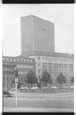 Kleinbildnegativ: Postscheckamt, 1978