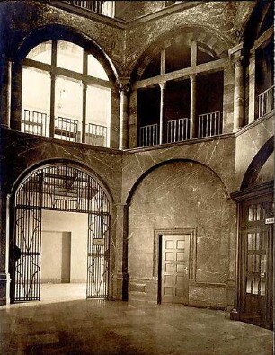 Fischer, Theodor; Wiesbaden; Museum - Flur