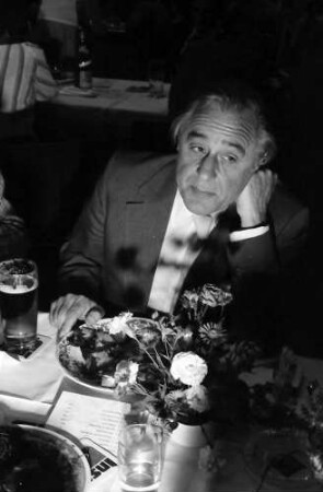 27. Tagung 1977 Chemiker; Sitzreihen im Theater: Lord George Porter of Luddenham