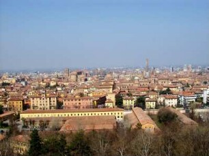 Bologna: Stadtzentrum mit San Petronio und Torre Asinelli