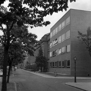 50jähriges Jubiläum des Lessinggymnasiums mit Einweihung des Erweiterungsbaus.