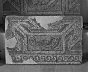 Mosaikfragment mit Vogeldarstellung