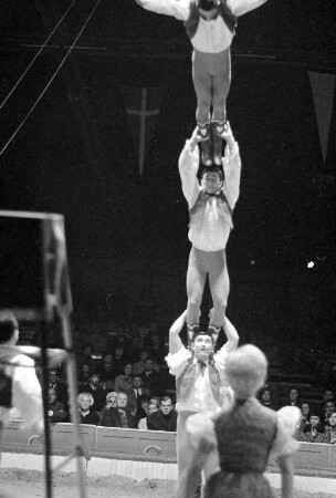 Gastspiel des Zirkus Sarrasani in Karlsruhe.
