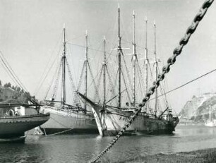 Zwei von Portugals großer Segelschiff-Flotte, Portugal