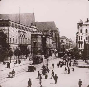 Breslau (poln. Wroclaw), Schweidnitzer Straße, Blick nach Norden mit Stadttheater und Kirche St. Dorothea