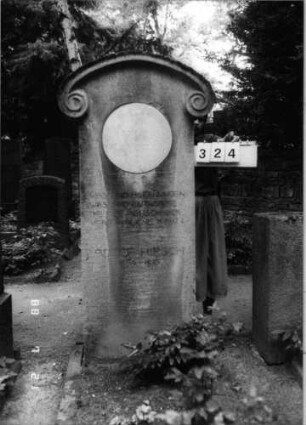 Grabstein 324