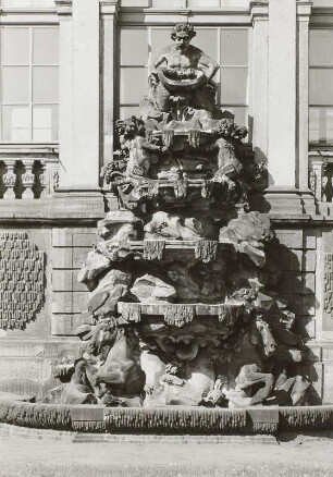 Zwinger. Langgalerie. Wandbrunnen, um 1715, 1978