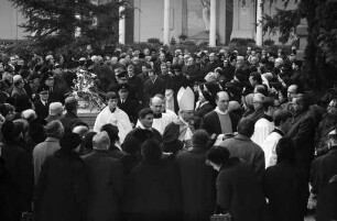 Beisetzung des Stadtdekans Professor Karl Josef Fluck auf dem Hauptfriedhof