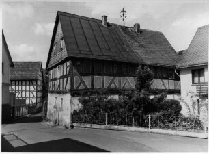 Hohenahr, Ringstraße 11, Ringstraße 9