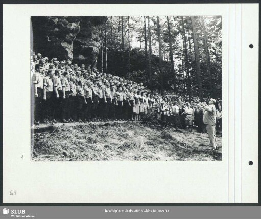 Bergsingen des Bergsteigerchores und "Berglied Sofia" mit Intrumentalgruppe des Bergsteigerchores und Akkordeonspieler aus Sofia : Dirigent: Werner Matschke
